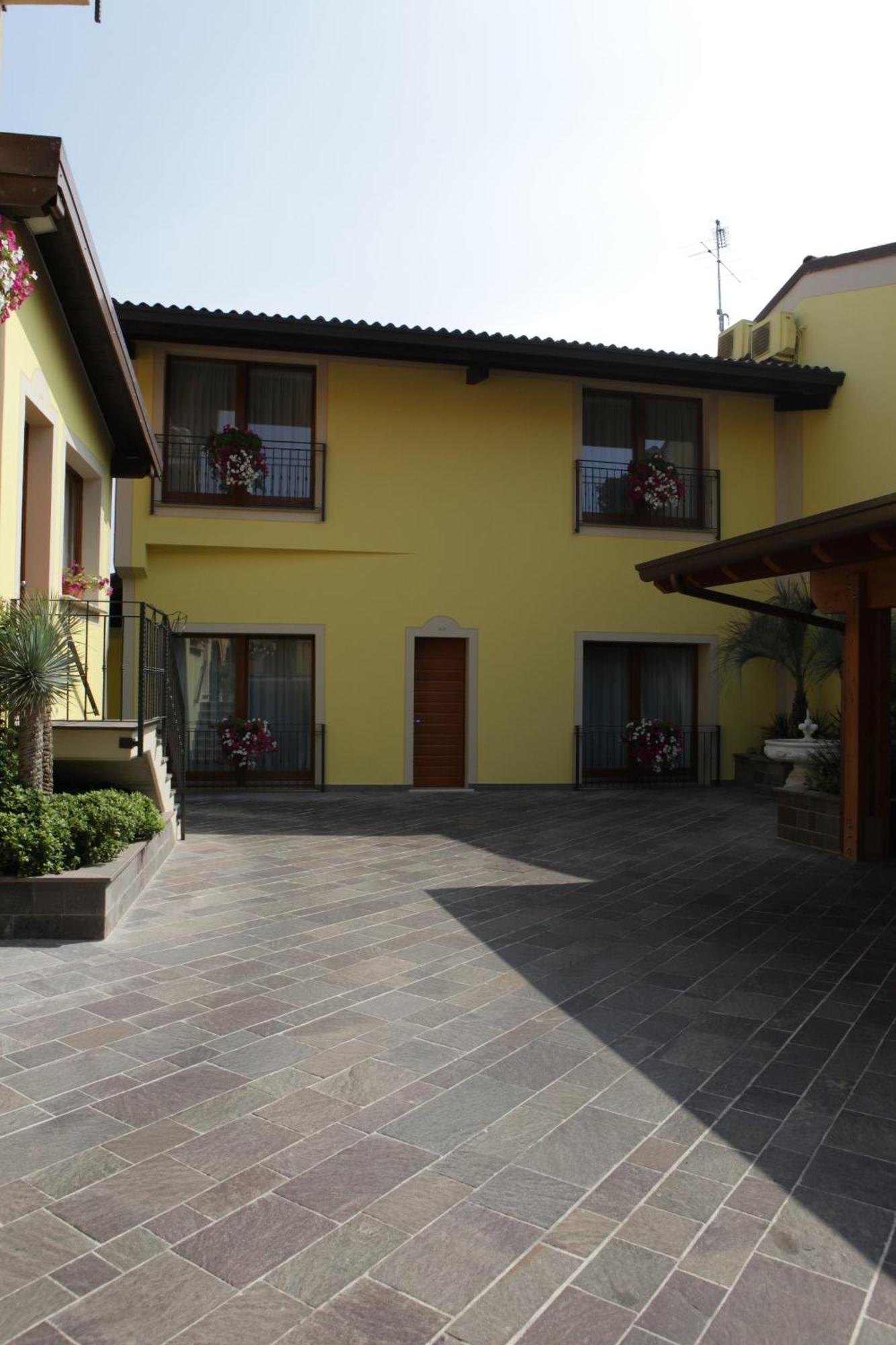 Moniga del Garda Agriturismo Il Barone מראה חיצוני תמונה